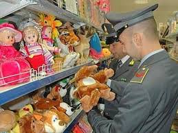 Oltre 3000 giocattoli sequestrati e distrutti